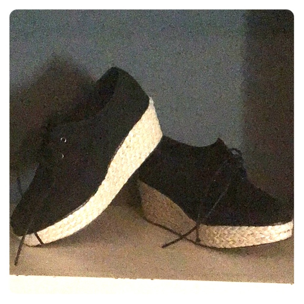 Black wedge shoes